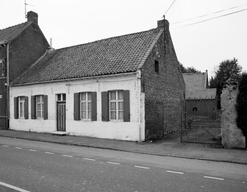 Journal d'un curé de campagne au 17ème siècle - 13 - Reconstruction d'une demi maison paroissiale 