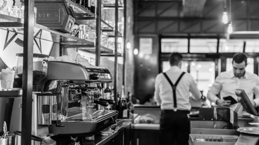 Bar machine à café serveur