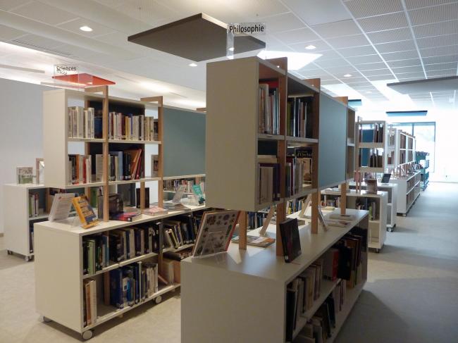 Nous avons visité la nouvelle médiathèque de Châtillon : elle est superbe !