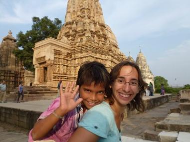 temple jain kahjouraho avec shivom