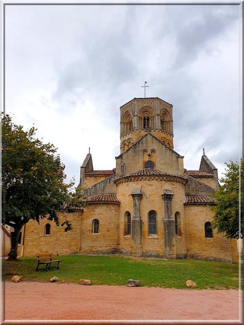 1029 - Semur en Brionnais en Saône-et-Loire (71)