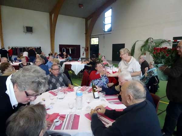Le repas des Séniors de Châtillon sur Seine 2016, a eu un grand succès....