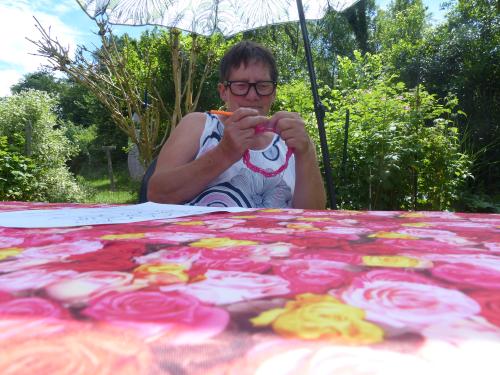 Entre mots fléchés et crochet