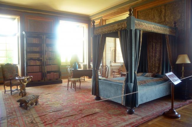 Visite du Château de Hautefort en Périgord