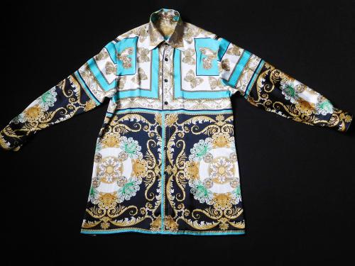 De l'art de la symétrie..chemise style Versace 