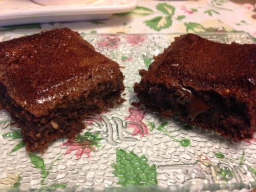 Tendre gâteau au chocolat.