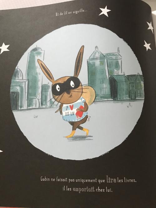 "Recherché ! Gabin, le lapin voleur de livres"