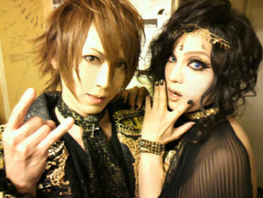 Lors de leur anniversaire... [bis]