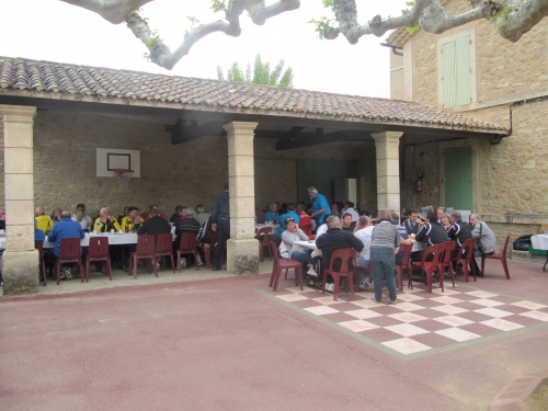 FAUCON 84 - 16 Quadrettes le 8 Mai 2012