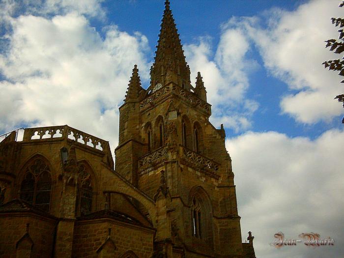 la Collégiale notre-dame d'Uzeste (gironde)