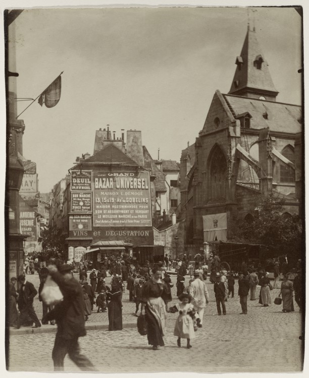 Atget Paris Place Saint Medard1 612x750 Le Paris de 1900 par Atget 