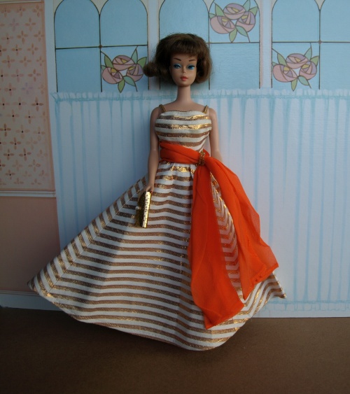 Vintage Barbie : American Girl Sidepart - Holiday Dance