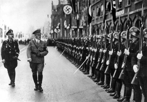 Enfin les preuves : Hitler n'est pas mort le 30 Avril 1945 à Berlin... !