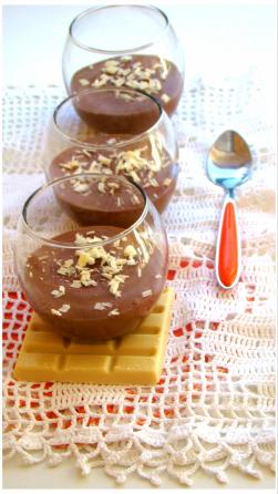 MOUSSE  LÉGÈRE AU CHOCOLAT NOIR 