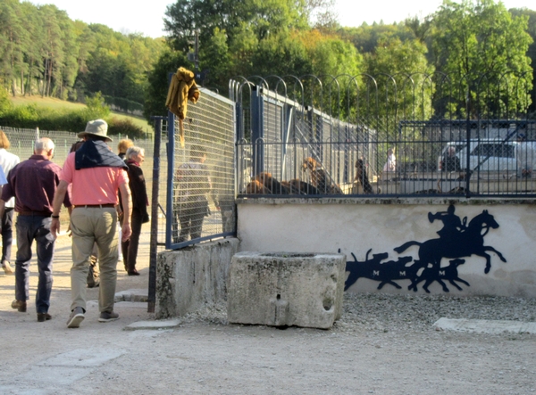 Les Amis du Musée ont visité le musée de la vénerie du Val des Choues...