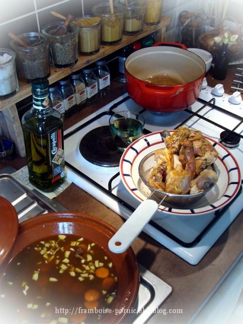 Poulet doré à l'ail, miel et safran.