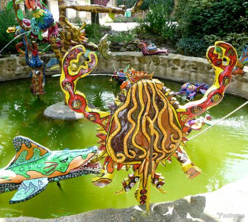Musée Robert TATIN - Fontaine de la Solidarité
