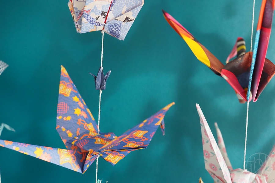Le mobile origami participatif de bébé renarde