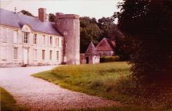 LES REMPARTS DE LOUVAGNY (Calvados)