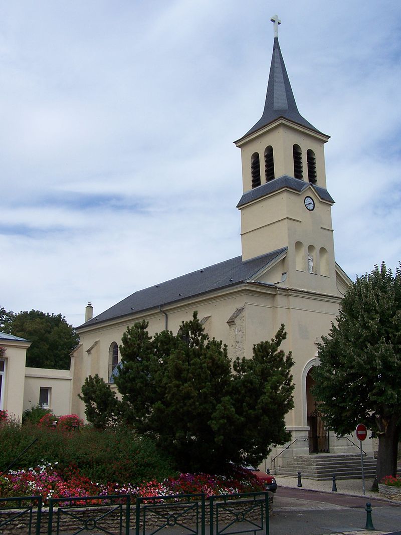 La Queue-les-Yvelines Église.JPG