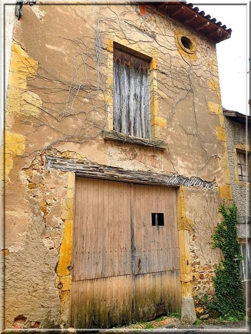 1029 - Semur en Brionnais en Saône-et-Loire (71)