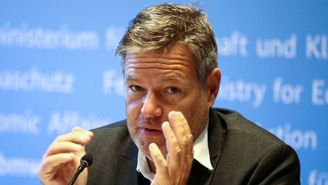 Le ministre allemand de l'économie, Robert Habeck, présente un plan de relance de l'économie et appelle à la création d'un fonds d'investissement