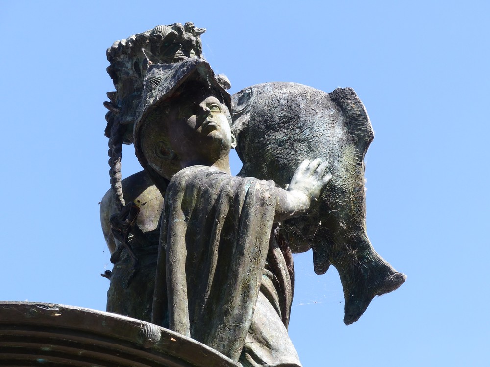 Majots, Engoulvent, Motte