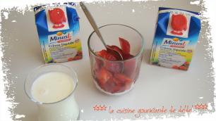 FRAISES,CRÈME FRAÎCHE