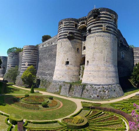 ⊱♥⊱╮ღ꧁   49  Maine et Loire  ꧂ღ╭⊱♥≺