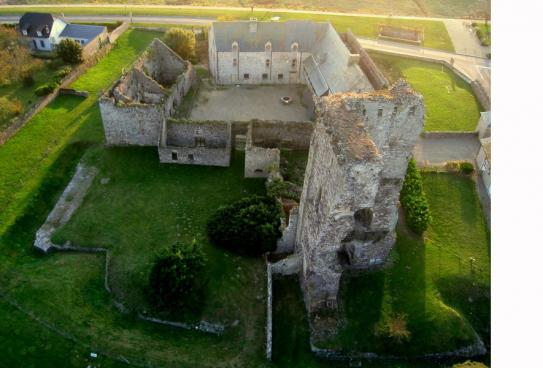 LES REMPARTS DE REGNEVILLE-SUR-MER (Manche)