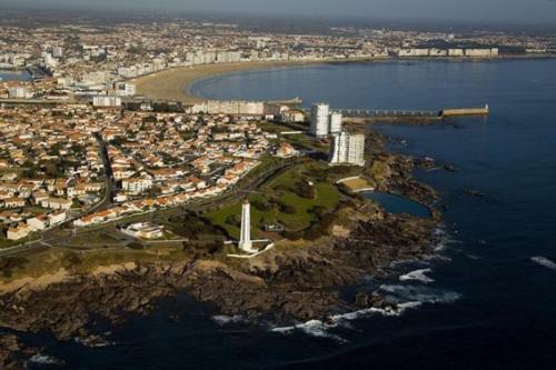 Les phares de l’Ouest nous allument…