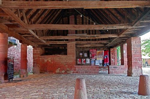 Collonges-la-Rouge  (Corrèze)  1ère partie