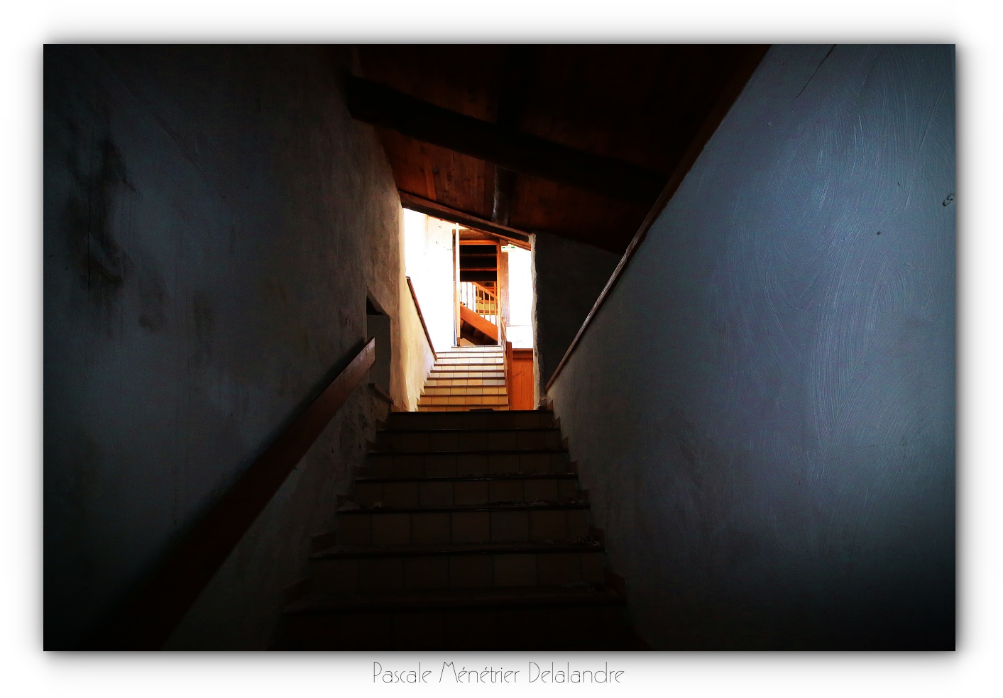 Urbex en Cévennes, Gard (3/4) - L'hôtel, ses salons et terrasses.