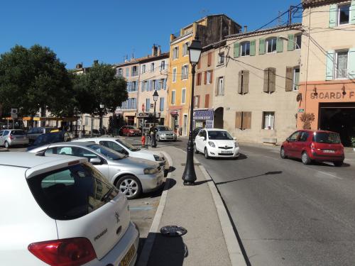 * ROQUEVAIRE : LA PETITE SOEUR D'AUBAGNE...