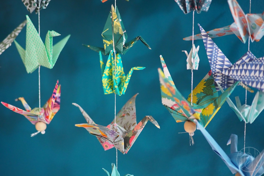 Le mobile origami participatif de bébé renarde