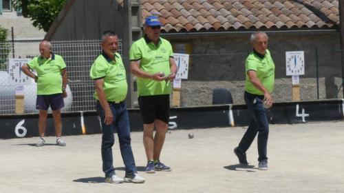 Quelques Villeneuvoie et Lavilledieu au fédéral quadrettes vérérans à Valvigneres 